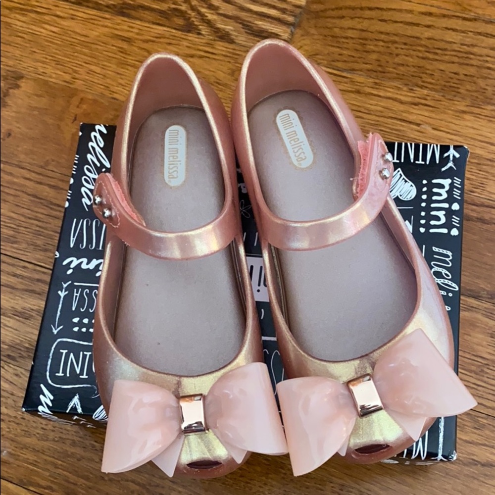 Girl’s shoes